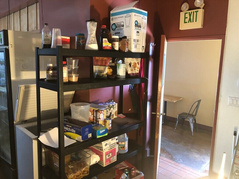 More Photos Of 26027 Eden Landing Rd, Hayward Storefront For Lease