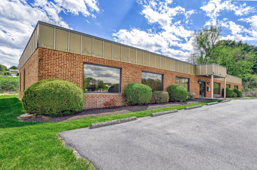 More Photos Of 4051 Executive Park Dr, Harrisburg Office For Lease