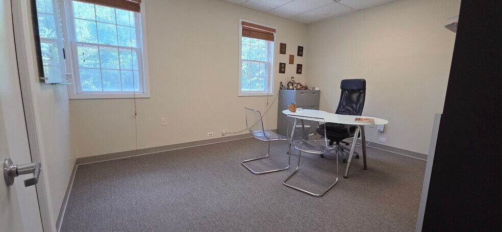 More Photos Of 168 Franklin Corner Rd, Lawrenceville Office For Sale