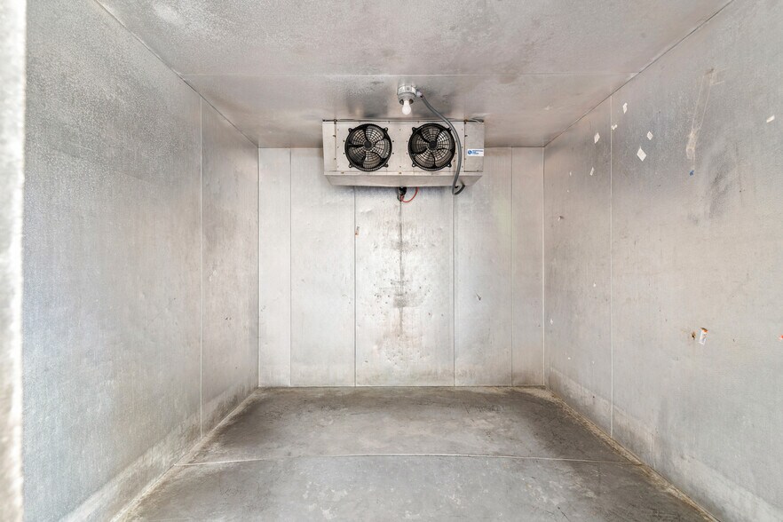 More Photos Of 435 E Main St, Hohenwald Fast Food For Sale