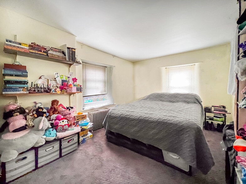 More Photos Of 100 W Maple Ave, Langhorne Restaurant For Sale