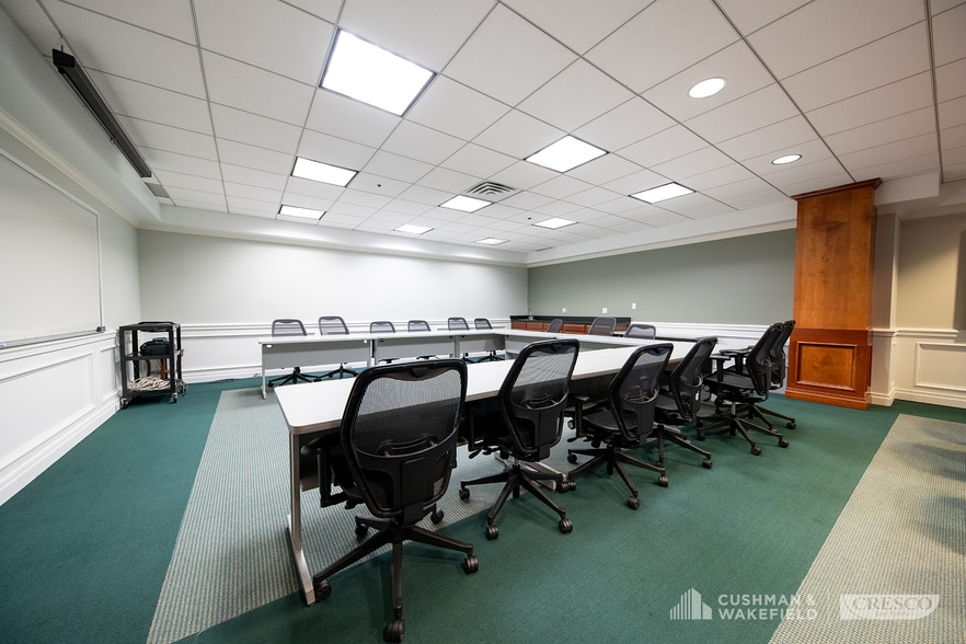 More Photos Of 4807 Rockside Rd, Independence Office For Lease