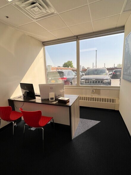 More Photos Of 255 Executive Dr, Plainview Medical For Lease