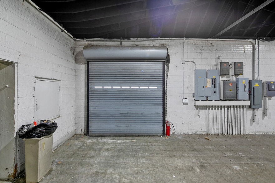 More Photos Of 301 Robeson St, Fayetteville Freestanding For Sale