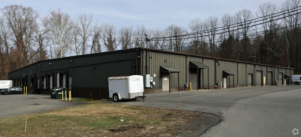 Primary Photo Of 641 Sheafe Rd, Poughkeepsie Warehouse For Lease