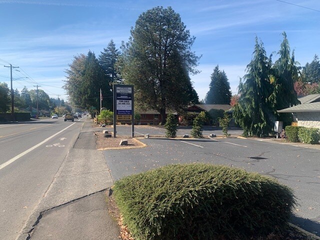 More Photos Of 6511-6549 SE King Rd, Milwaukie Office For Sale