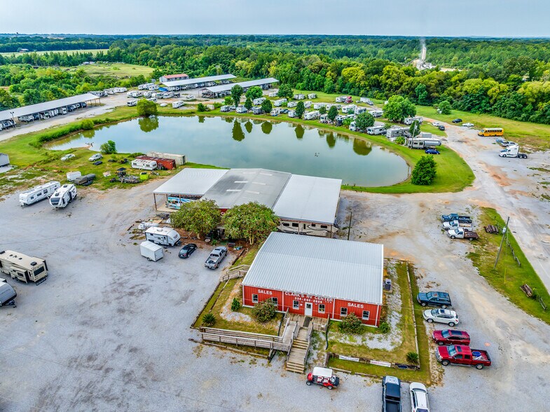 More Photos Of 1824 Alabama River Pky, Millbrook General Retail For Sale