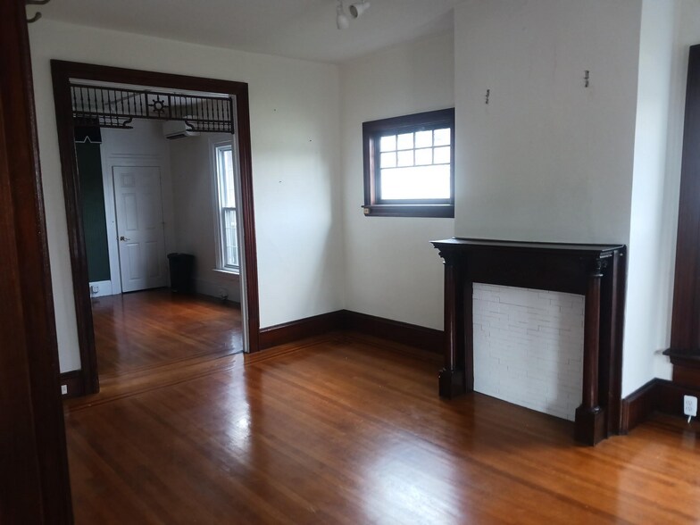 More Photos Of 5870 Easton Rd, Plumsteadville Freestanding For Sale