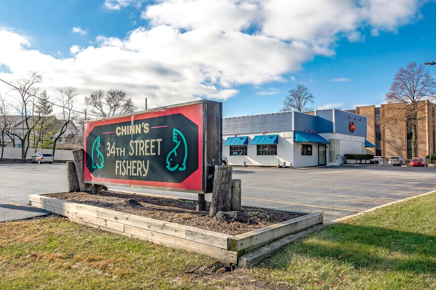 More Photos Of 3011 Ogden Ave, Lisle Restaurant For Sale