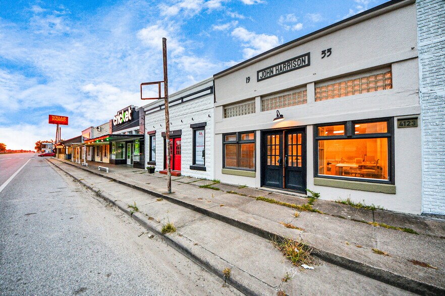 More Photos Of 4123 Highway 90, Brookshire Office For Sale