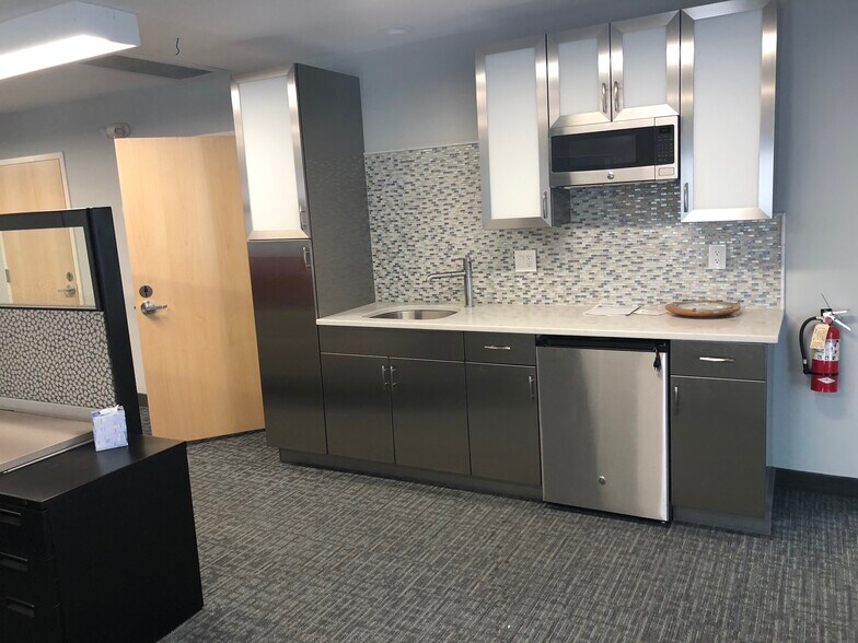 More Photos Of 150 River Rd, Montville Office For Sale
