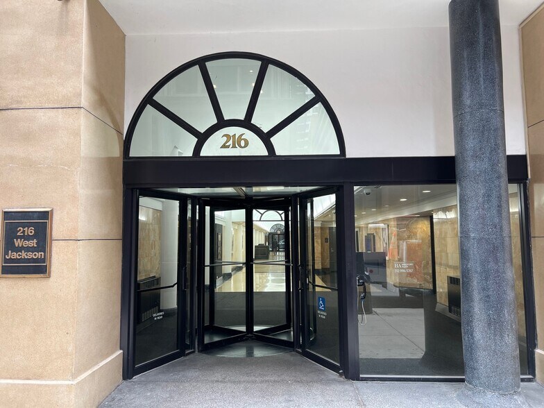 More Photos Of 216 W Jackson Blvd, Chicago Office For Lease