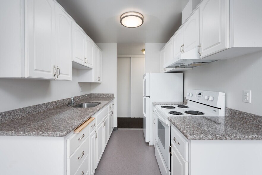 More Photos Of 600 W Emerson St, Seattle Apartments For Sale