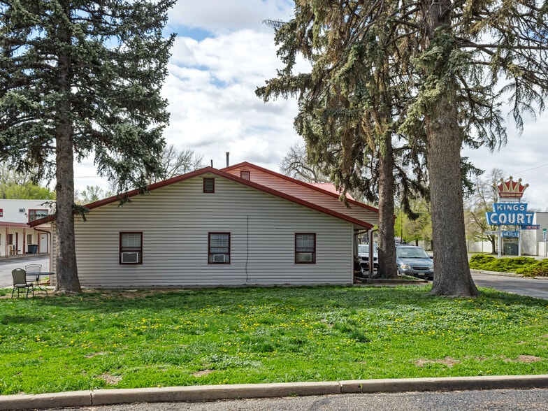 More Photos Of 928 N Lincoln Ave, Loveland Hotel For Sale