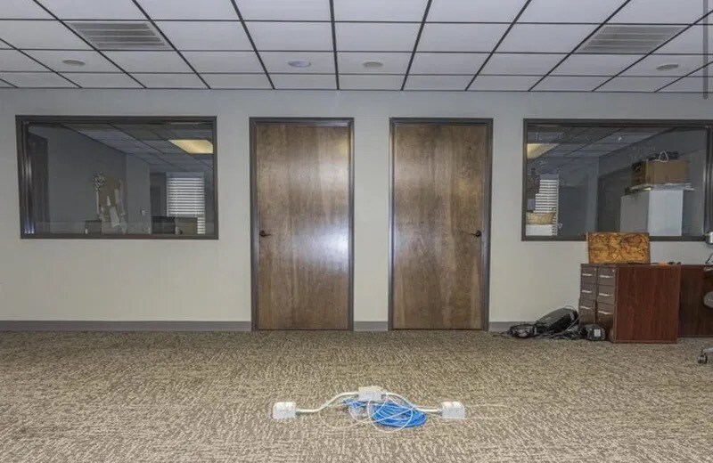 More Photos Of 2302 S Main St, Stuttgart Office For Sale