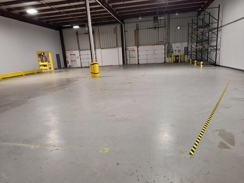More Photos Of 5060 Ritter Rd, Mechanicsburg Flex For Lease