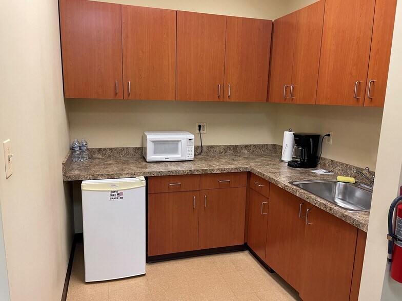 More Photos Of 909 Ridgebrook Rd, Sparks Medical For Sale