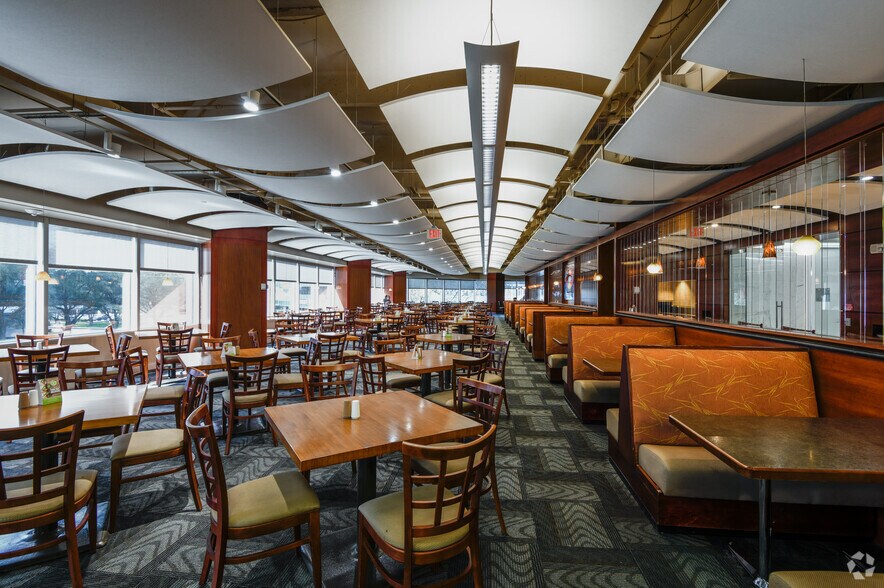 More Photos Of 1300 Post Oak Blvd, Houston Office For Lease