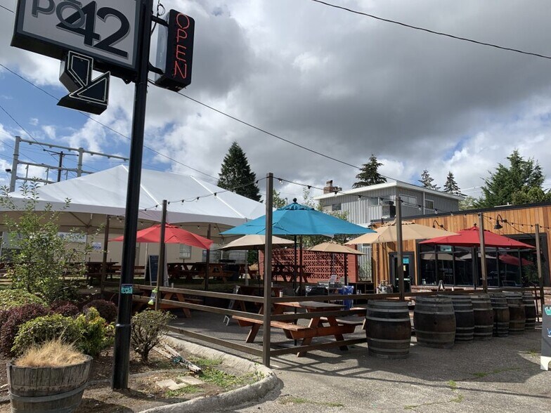 Primary Photo Of 5345 NE 42nd Ave, Portland Restaurant For Sale