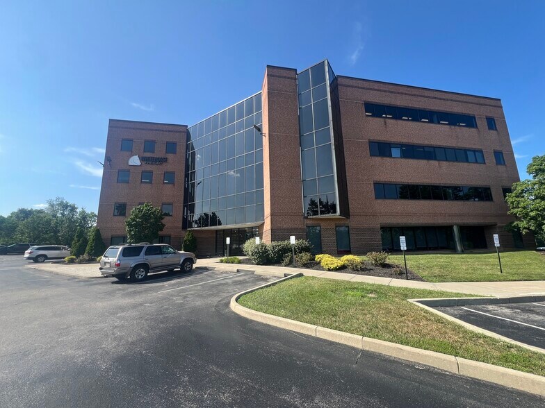 More Photos Of 2670 Chancellor Dr, Crestview Hills Office For Lease