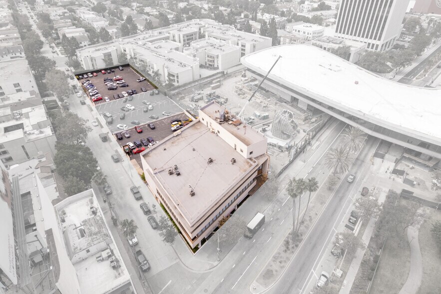 More Photos Of 5858 Wilshire Blvd, Los Angeles Office For Sale