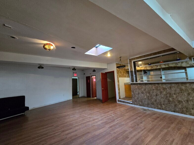 More Photos Of 8219 Queens Blvd, Elmhurst General Retail For Sale