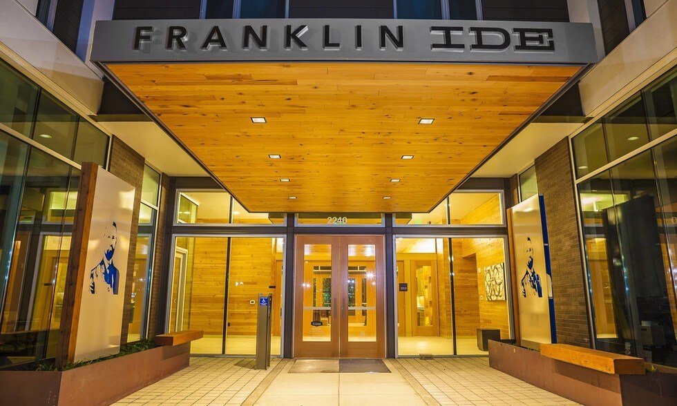 More Photos Of 2240-2250 NW Lovejoy St, Portland Apartments For Lease