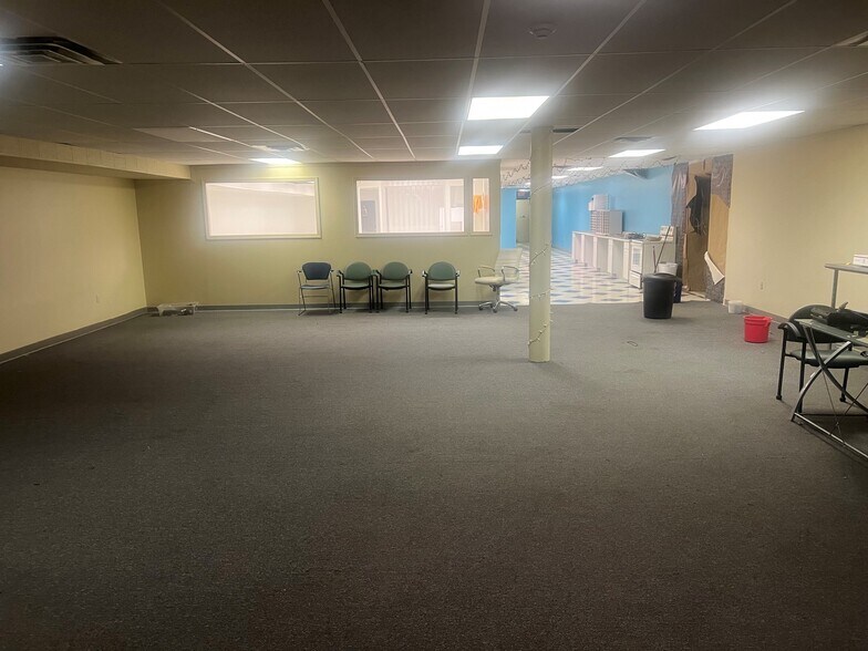 More Photos Of 1206 Quarrier St, Charleston Office For Lease