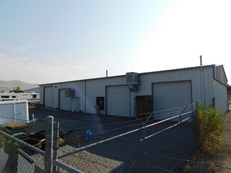 More Photos Of 3406 Centennial Park Dr, Carson City Distribution For Sale