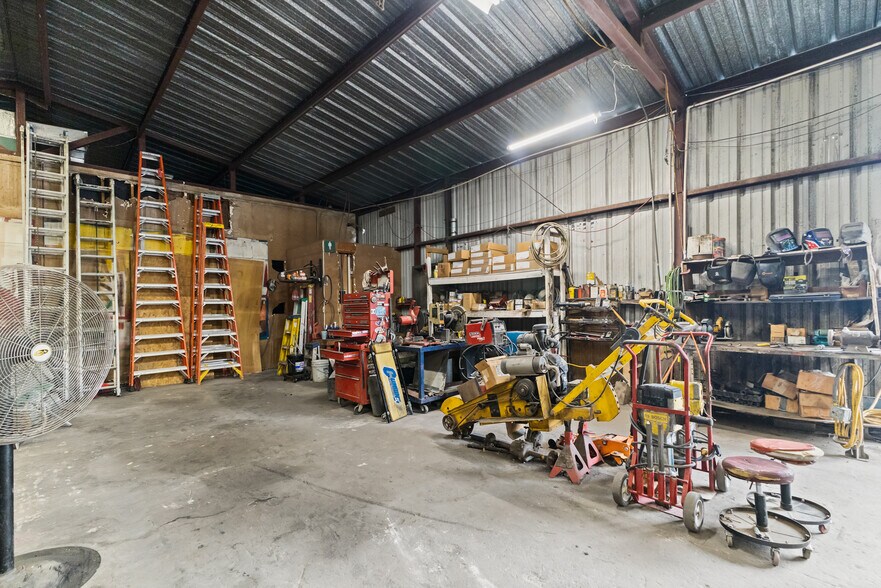 More Photos Of 17645 Blanco Rd, San Antonio General Retail For Sale