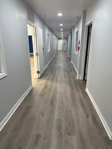 More Photos Of 9414-9488 Union Sq, Sandy Unknown For Lease