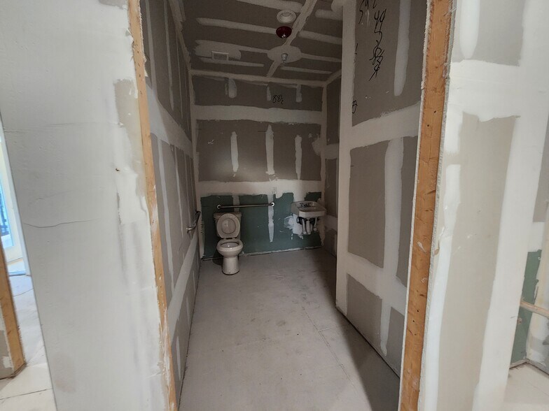 More Photos Of 2641 Fruitville Rd 0, Sarasota Medical For Sale