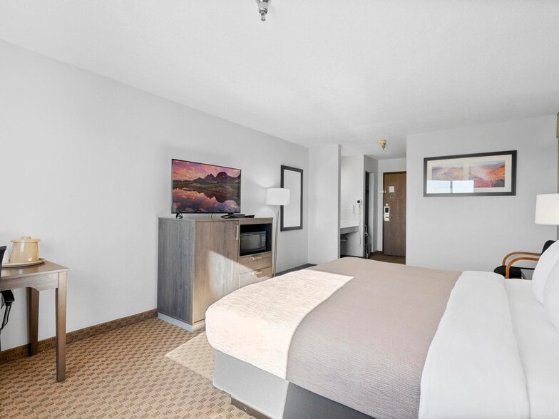 More Photos Of 815 E Hwy 89, Kanab Hotel For Sale