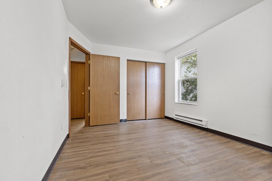 More Photos Of 611 W Van Weiss Blvd, West Burlington Apartments For Sale