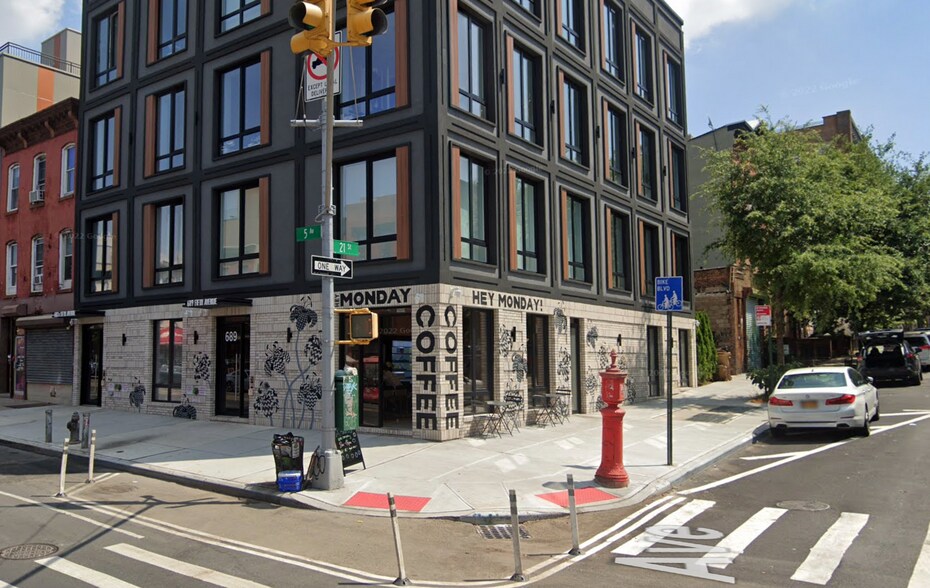 More Photos Of 689 5th Ave, Brooklyn Storefront Retail Residential For Lease