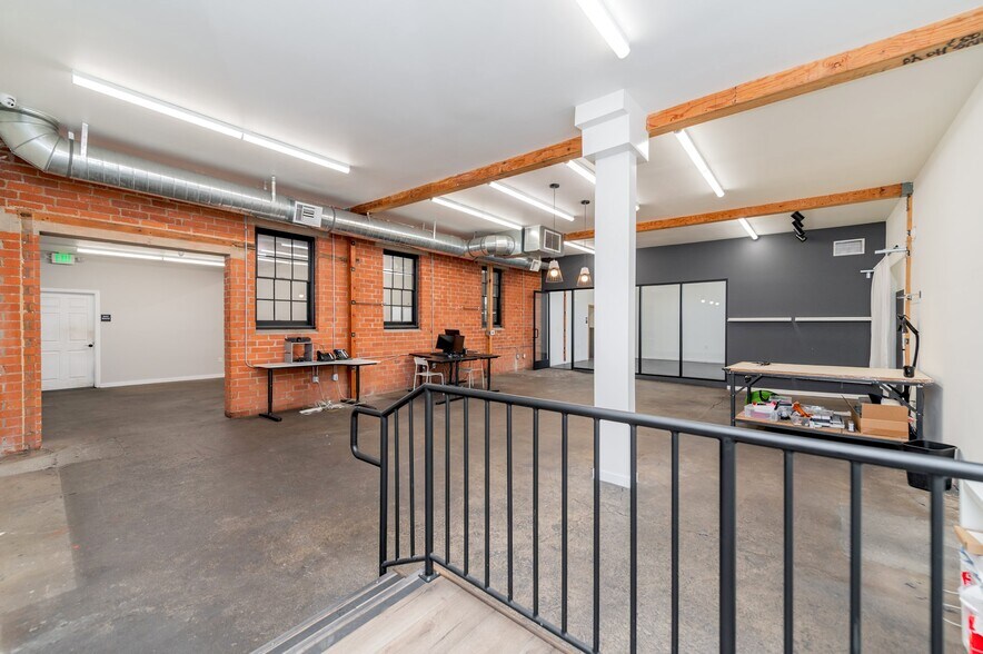 More Photos Of 2049-2053 E 38th St, Vernon Warehouse For Sale