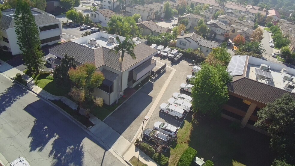 More Photos Of 845 S Oak Park Rd, Covina Office For Lease