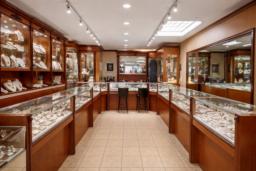 More Photos Of 1810 Newport Blvd, Costa Mesa General Retail For Sale