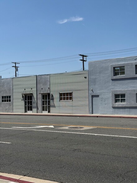 More Photos Of 2409 W Empire Ave, Burbank Loft Creative Space For Lease