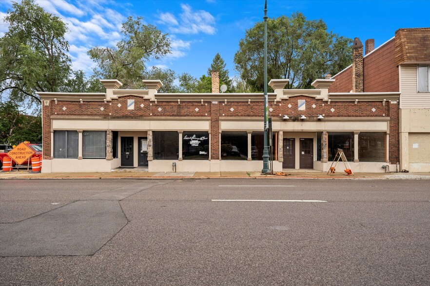 Primary Photo Of 358-368 W Jefferson St, Joliet General Retail For Sale