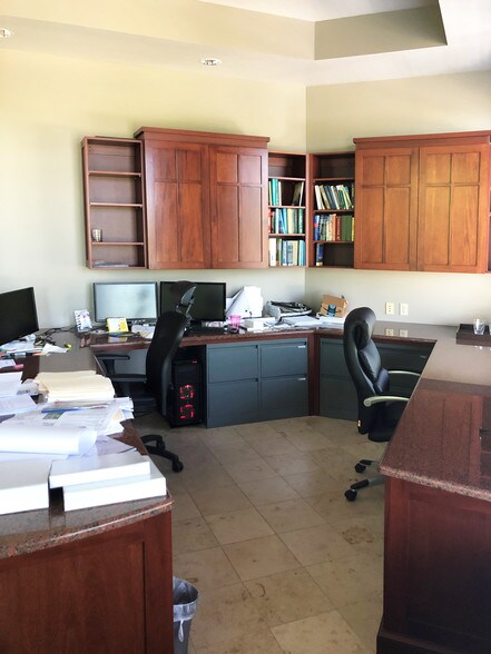 More Photos Of 3515 W 75th St, Prairie Village Office For Lease