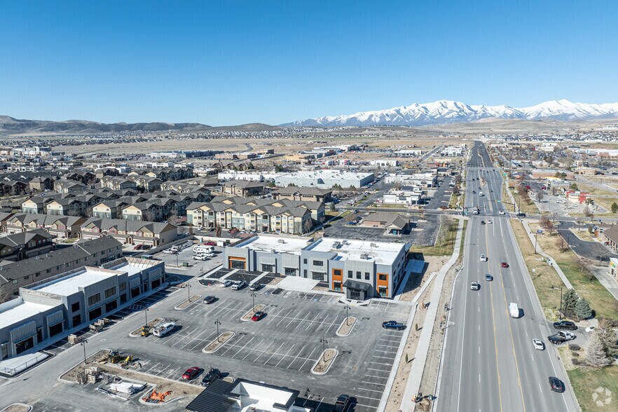 More Photos Of 227 E Crossroads Blvd, Saratoga Springs General Retail For Sale