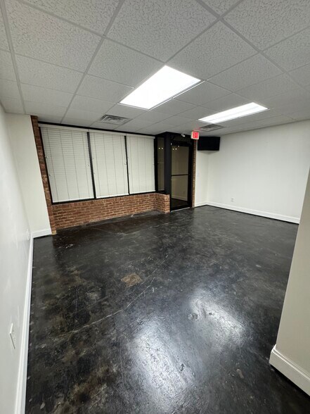 More Photos Of 332 2nd Ave E, Oneonta Office For Sale
