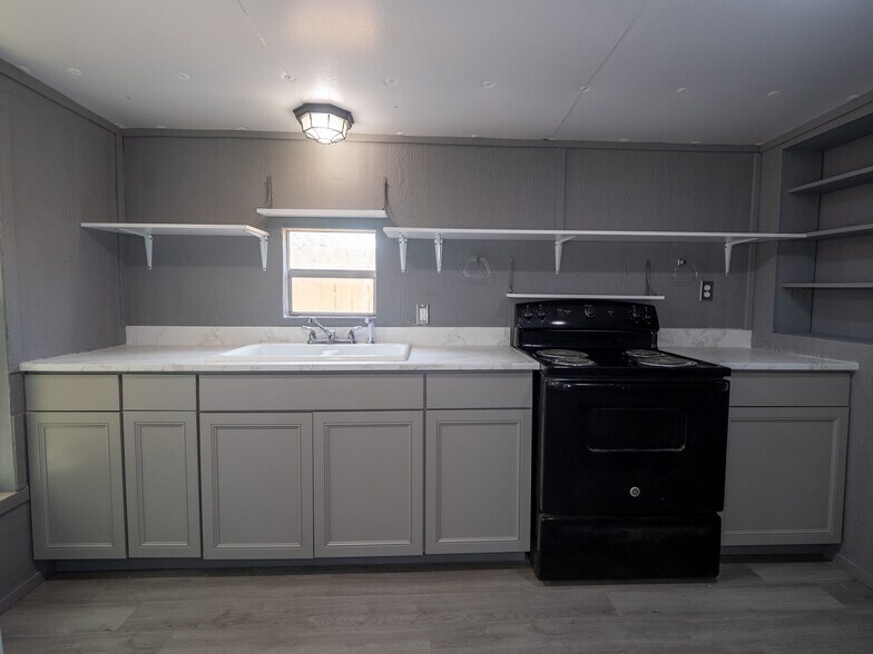 More Photos Of 420 W Johnson St, Norman Multifamily For Sale