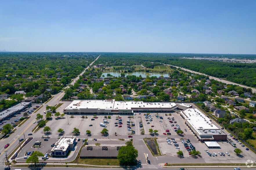 Primary Photo Of 4125-4193 Dundee Rd, Northbrook Storefront For Lease