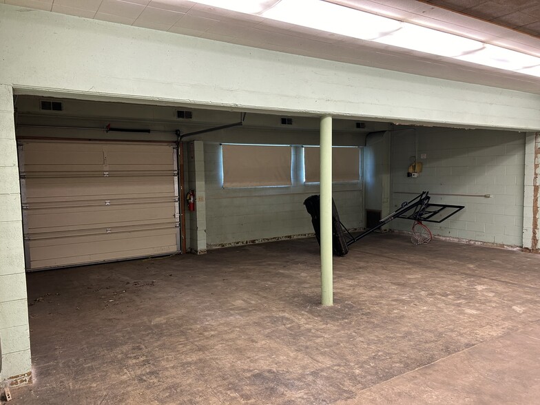 More Photos Of 2929 Grandview St, Placerville Office For Sale