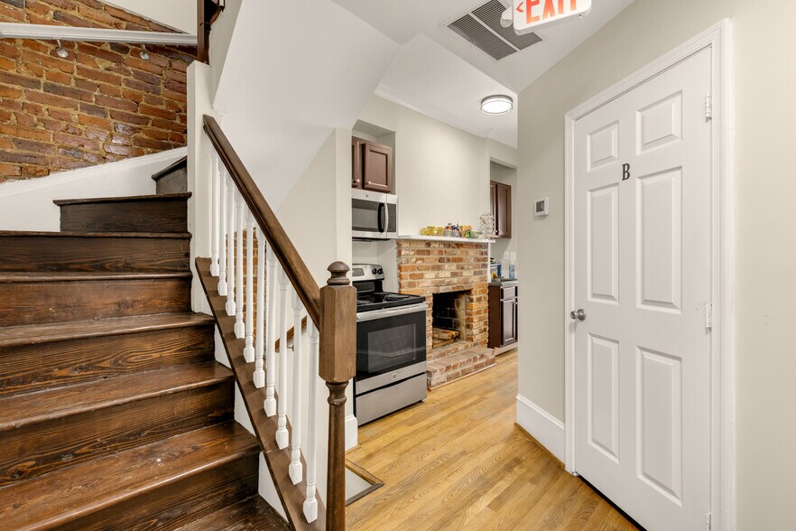 More Photos Of 305-307 Massachusetts NE ave, Washington Apartments For Sale