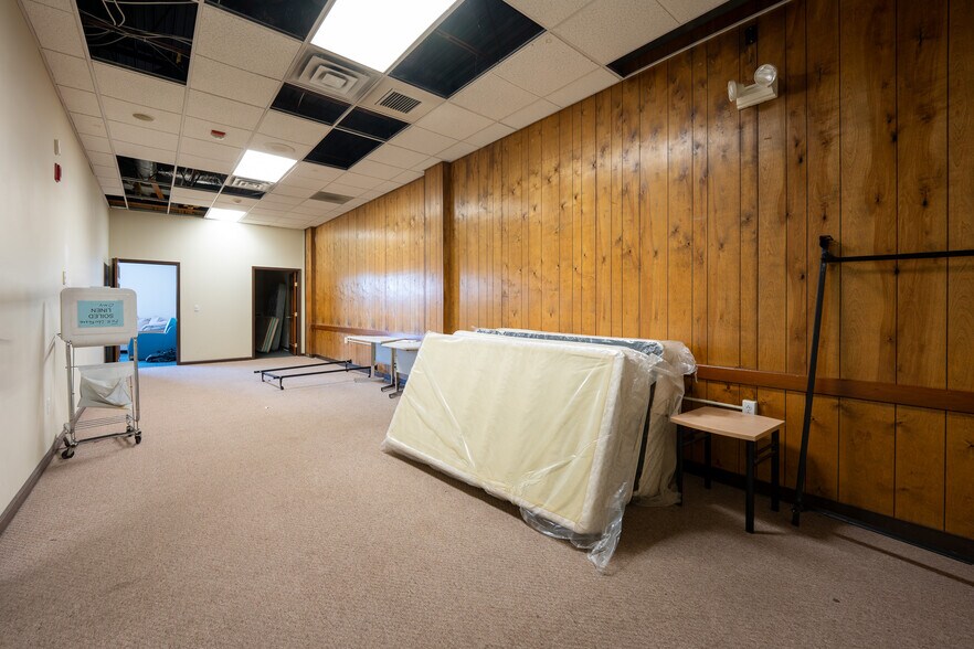 More Photos Of 7419 Washington Ave, Pittsburgh Office For Lease