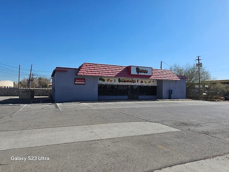 Primary Photo Of 8701 Alameda Ave, El Paso Convenience Store For Lease