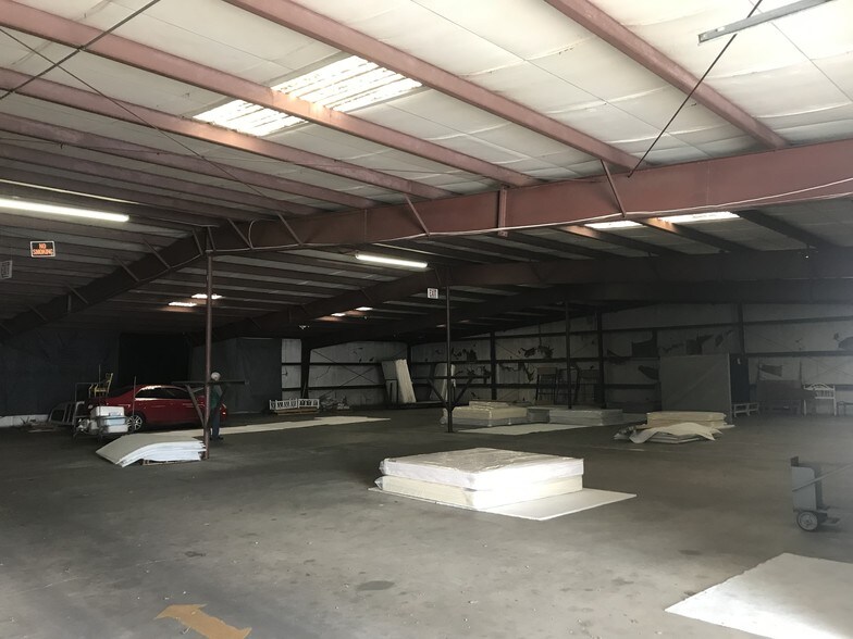 More Photos Of 225 Dunn Rd, Fayetteville Showroom For Sale